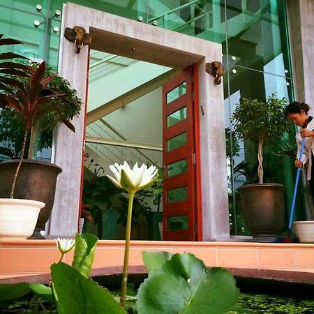 Deluxx Boutique Hotel Сиануквиль Экстерьер фото